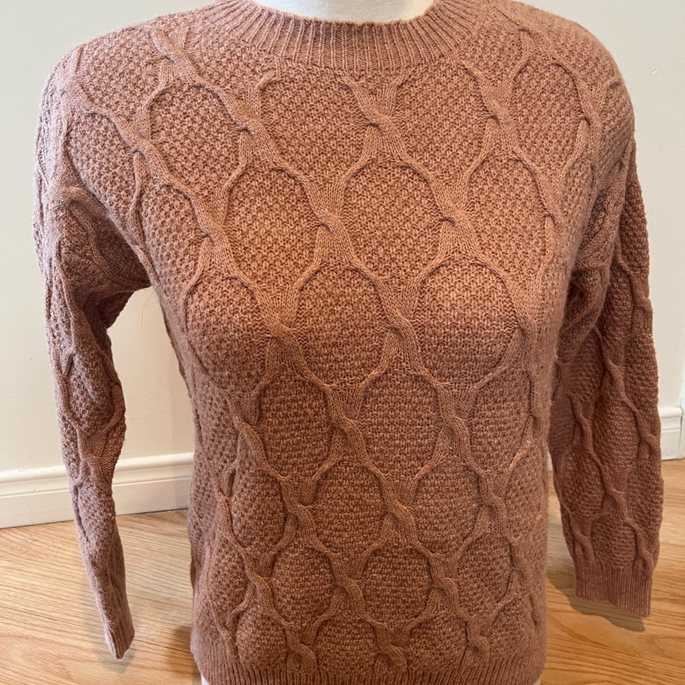 Women's Cable Knit Sweater - pink